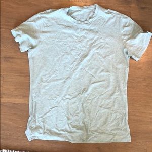 Lululemon men’s light green tee large